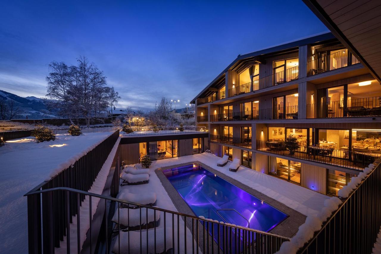 Emma Deluxe Aparthotel Ganzjaehrig Beheizter Aussenpool Piesendorf Bagian luar foto