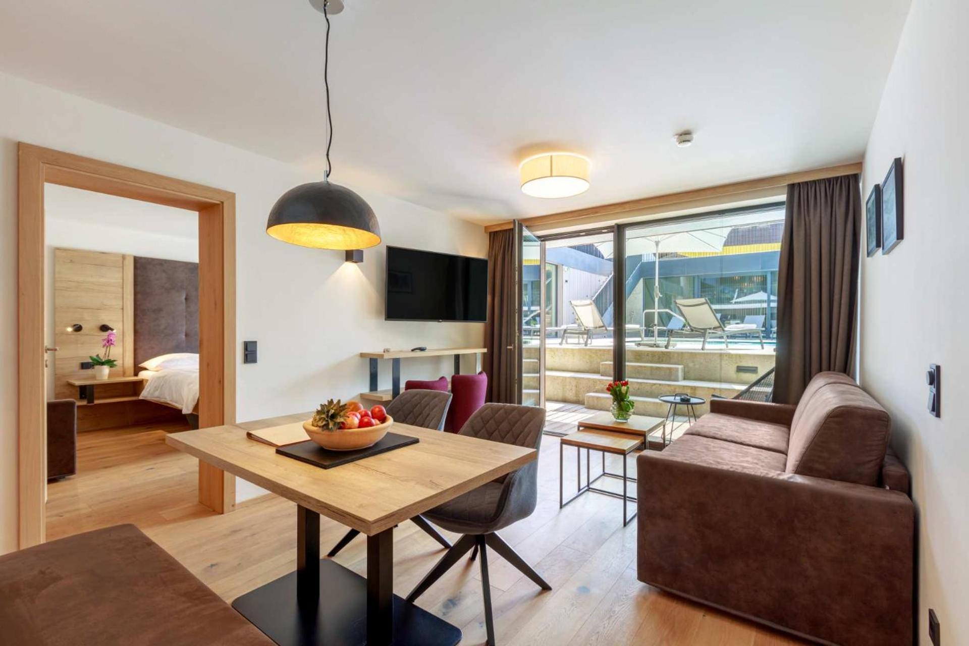 Emma Deluxe Aparthotel Ganzjaehrig Beheizter Aussenpool Piesendorf Ruang foto