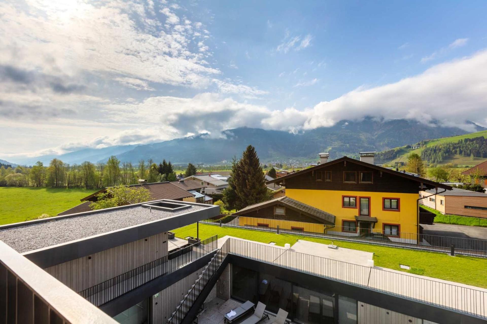 Emma Deluxe Aparthotel Ganzjaehrig Beheizter Aussenpool Piesendorf Ruang foto